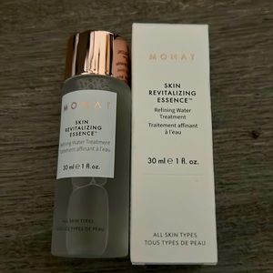 NIB Monat Skin Revitalizing Essence 1 fl. Oz.